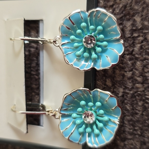 NAPIER BRAND WOMENS FASHION JEWELRY BUNDLE OF 5 PAIRS OF EARRINGS - Picture 12 of 16